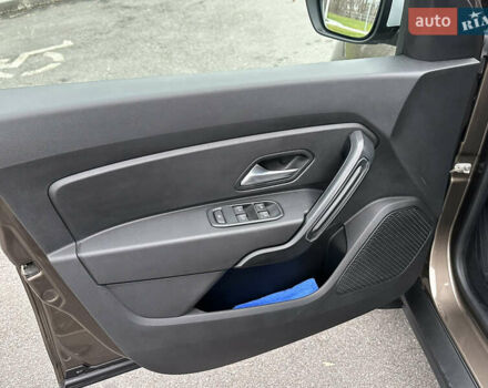 Коричневий Рено Дастер, об'ємом двигуна 1.6 л та пробігом 25 тис. км за 15900 $, фото 13 на Automoto.ua