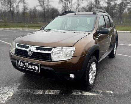 Коричневый Рено Дастер, объемом двигателя 0 л и пробегом 150 тыс. км за 7999 $, фото 1 на Automoto.ua