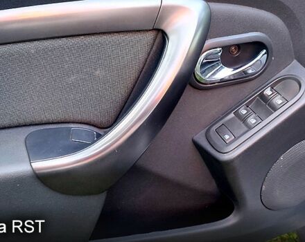 Рено Дастер, об'ємом двигуна 1.6 л та пробігом 47 тис. км за 10800 $, фото 4 на Automoto.ua