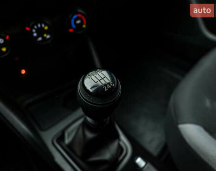Рено Дастер, об'ємом двигуна 1.6 л та пробігом 94 тис. км за 13744 $, фото 16 на Automoto.ua