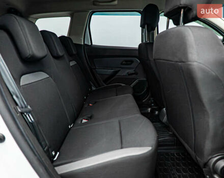 Рено Дастер, об'ємом двигуна 1.6 л та пробігом 94 тис. км за 13744 $, фото 19 на Automoto.ua