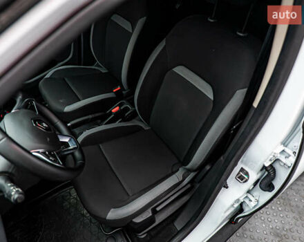 Рено Дастер, об'ємом двигуна 1.6 л та пробігом 94 тис. км за 13744 $, фото 8 на Automoto.ua