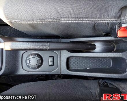 Рено Дастер, объемом двигателя 1.6 л и пробегом 108 тыс. км за 14800 $, фото 10 на Automoto.ua