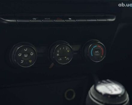 Рено Дастер, объемом двигателя 1.6 л и пробегом 220 тыс. км за 12500 $, фото 12 на Automoto.ua