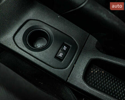 Рено Дастер, объемом двигателя 1.5 л и пробегом 111 тыс. км за 16360 $, фото 14 на Automoto.ua