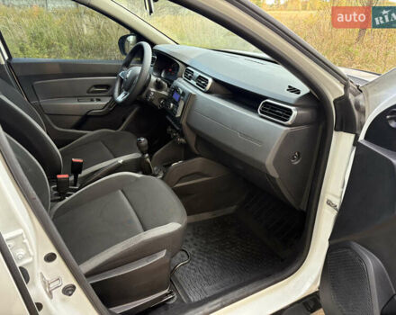 Рено Дастер, объемом двигателя 1.5 л и пробегом 27 тыс. км за 15300 $, фото 8 на Automoto.ua