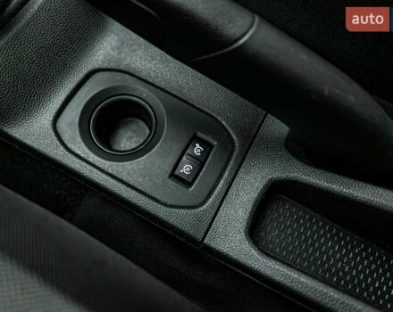 Рено Дастер, об'ємом двигуна 1.5 л та пробігом 115 тис. км за 17558 $, фото 16 на Automoto.ua