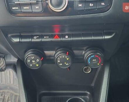 Рено Дастер, объемом двигателя 1.6 л и пробегом 96 тыс. км за 15700 $, фото 12 на Automoto.ua