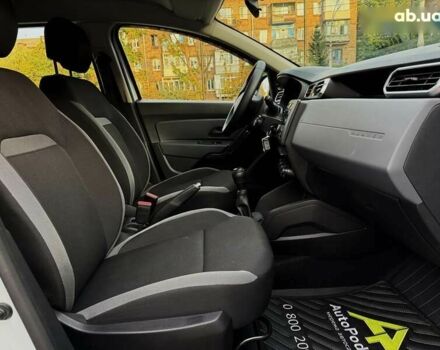 Рено Дастер, объемом двигателя 1.6 л и пробегом 24 тыс. км за 17499 $, фото 26 на Automoto.ua