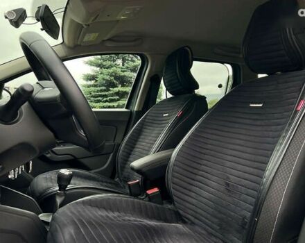 Рено Дастер, объемом двигателя 1.6 л и пробегом 46 тыс. км за 17700 $, фото 16 на Automoto.ua