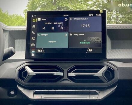 Рено Дастер, объемом двигателя 1.5 л и пробегом 1 тыс. км за 24900 $, фото 19 на Automoto.ua