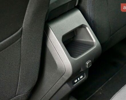 Рено Дастер, объемом двигателя 1.2 л и пробегом 0 тыс. км за 29398 $, фото 25 на Automoto.ua