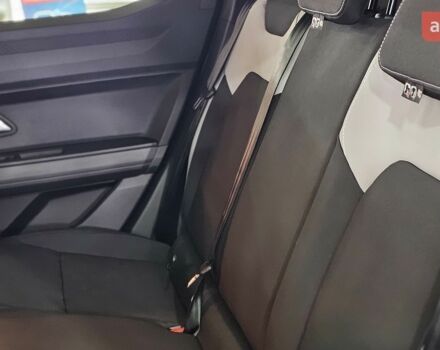 Рено Дастер, об'ємом двигуна 1.2 л та пробігом 0 тис. км за 29743 $, фото 13 на Automoto.ua