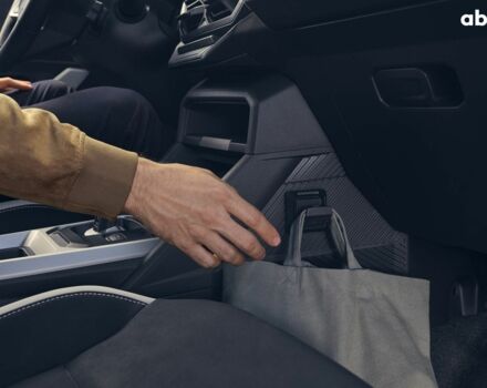 Рено Дастер, об'ємом двигуна 0 л та пробігом 0 тис. км за 28978 $, фото 11 на Automoto.ua