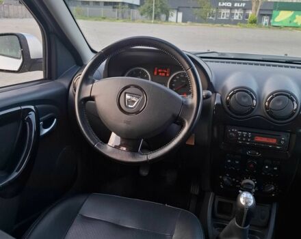 Рено Дастер 2010 в Черкассах на Automoto.ua Серый Рено Дастер, объемом двигателя 1.6 л и пробегом 169 тыс. км за 7999 $, фото 18 на Automoto.ua
