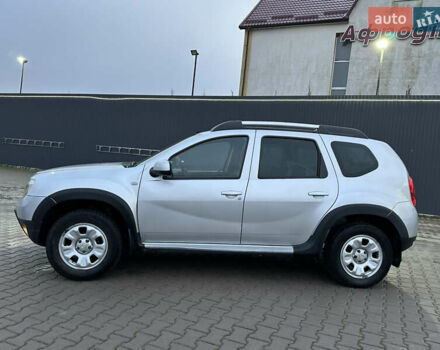 Серый Рено Дастер, объемом двигателя 1.6 л и пробегом 140 тыс. км за 10369 $, фото 5 на Automoto.ua