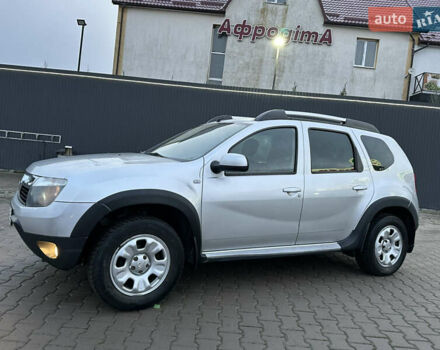 Серый Рено Дастер, объемом двигателя 1.6 л и пробегом 140 тыс. км за 10369 $, фото 2 на Automoto.ua