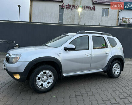 Серый Рено Дастер, объемом двигателя 1.6 л и пробегом 140 тыс. км за 10369 $, фото 3 на Automoto.ua