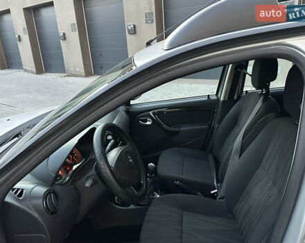 Сірий Рено Дастер, об'ємом двигуна 1.6 л та пробігом 101 тис. км за 8900 $, фото 20 на Automoto.ua