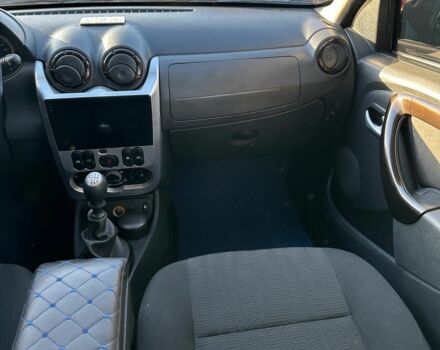 Серый Рено Дастер, объемом двигателя 1.6 л и пробегом 137 тыс. км за 8950 $, фото 6 на Automoto.ua