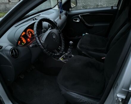 Сірий Рено Дастер, об'ємом двигуна 1.6 л та пробігом 166 тис. км за 10200 $, фото 4 на Automoto.ua