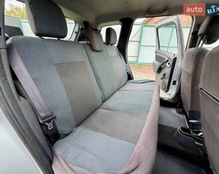 Рено Дастер 2011 в Сумах на Automoto.ua Серый Рено Дастер, объемом двигателя 1.6 л и пробегом 137 тыс. км за 8499 $, фото 27 на Automoto.ua