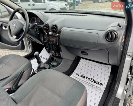 Рено Дастер 2011 в Сумах на Automoto.ua Серый Рено Дастер, объемом двигателя 1.6 л и пробегом 137 тыс. км за 8499 $, фото 31 на Automoto.ua