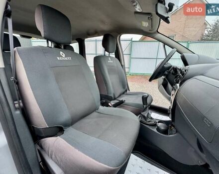 Рено Дастер 2011 в Сумах на Automoto.ua Серый Рено Дастер, объемом двигателя 1.6 л и пробегом 137 тыс. км за 8499 $, фото 29 на Automoto.ua