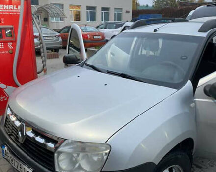 Серый Рено Дастер, объемом двигателя 1.6 л и пробегом 265 тыс. км за 7000 $, фото 1 на Automoto.ua