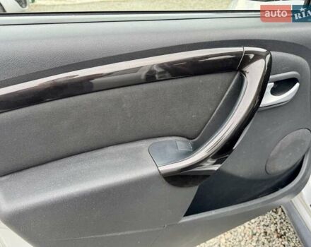 Рено Дастер 2011 в Сумах на Automoto.ua Серый Рено Дастер, объемом двигателя 1.6 л и пробегом 137 тыс. км за 8499 $, фото 23 на Automoto.ua