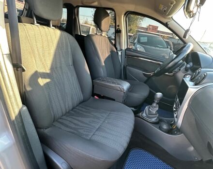 Серый Рено Дастер, объемом двигателя 1.6 л и пробегом 137 тыс. км за 8950 $, фото 15 на Automoto.ua