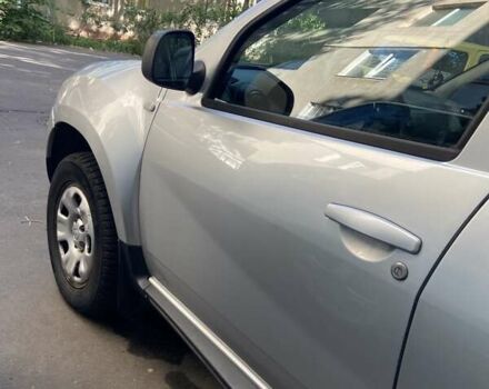 Серый Рено Дастер, объемом двигателя 1.6 л и пробегом 135 тыс. км за 8900 $, фото 3 на Automoto.ua