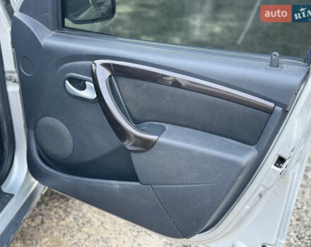 Серый Рено Дастер, объемом двигателя 1.6 л и пробегом 103 тыс. км за 9700 $, фото 29 на Automoto.ua