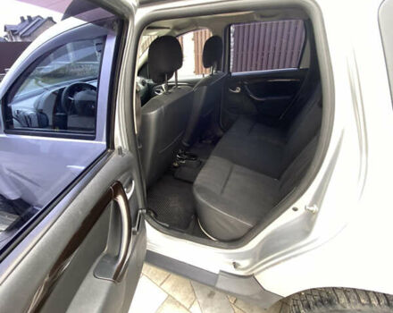 Сірий Рено Дастер, об'ємом двигуна 1.45 л та пробігом 132 тис. км за 9950 $, фото 7 на Automoto.ua