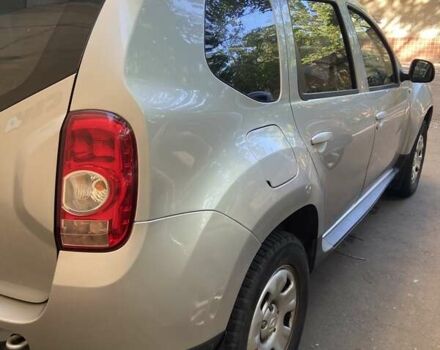 Серый Рено Дастер, объемом двигателя 1.6 л и пробегом 135 тыс. км за 8900 $, фото 2 на Automoto.ua