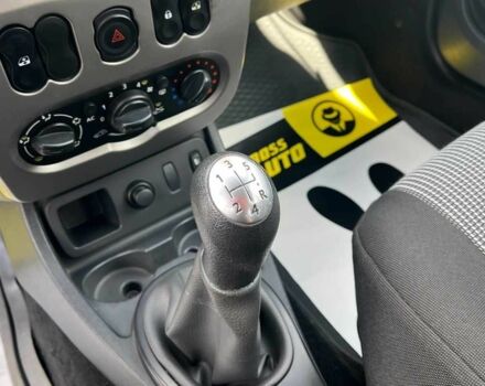 Сірий Рено Дастер, об'ємом двигуна 1.6 л та пробігом 111 тис. км за 8300 $, фото 12 на Automoto.ua