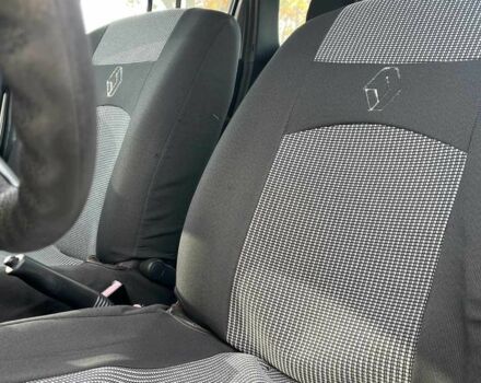 Сірий Рено Дастер, об'ємом двигуна 1.6 л та пробігом 111 тис. км за 8300 $, фото 17 на Automoto.ua