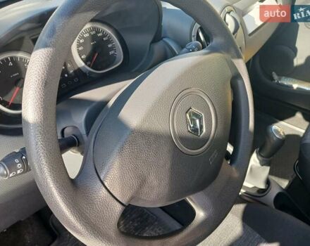 Рено Дастер 2013 в Киеве на Automoto.ua Серый Рено Дастер, объемом двигателя 1.5 л и пробегом 85 тыс. км за 10200 $, фото 7 на Automoto.ua