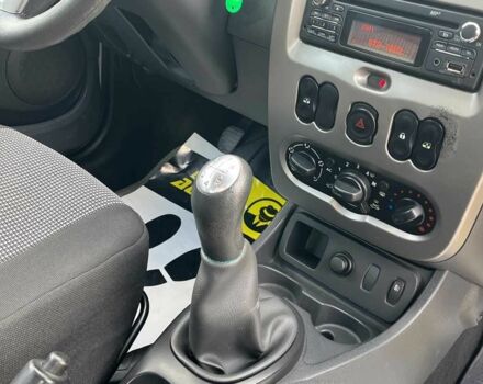 Сірий Рено Дастер, об'ємом двигуна 1.6 л та пробігом 111 тис. км за 8300 $, фото 13 на Automoto.ua