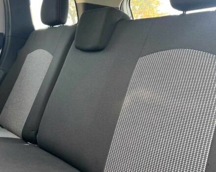 Сірий Рено Дастер, об'ємом двигуна 1.6 л та пробігом 111 тис. км за 8300 $, фото 19 на Automoto.ua