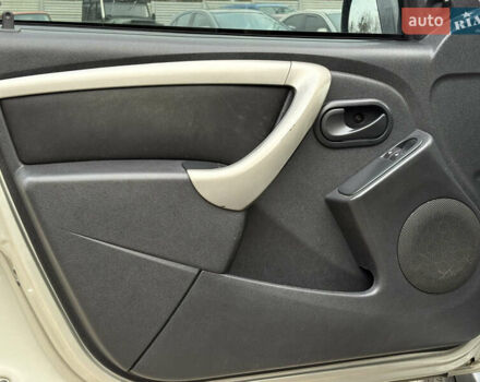 Сірий Рено Дастер, об'ємом двигуна 1.45 л та пробігом 297 тис. км за 8800 $, фото 10 на Automoto.ua