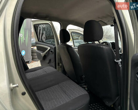 Сірий Рено Дастер, об'ємом двигуна 1.45 л та пробігом 297 тис. км за 8800 $, фото 16 на Automoto.ua