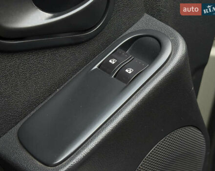 Сірий Рено Дастер, об'ємом двигуна 1.45 л та пробігом 297 тис. км за 8800 $, фото 11 на Automoto.ua