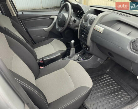 Серый Рено Дастер, объемом двигателя 1.5 л и пробегом 114 тыс. км за 10900 $, фото 19 на Automoto.ua