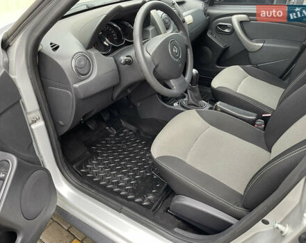 Серый Рено Дастер, объемом двигателя 1.5 л и пробегом 114 тыс. км за 10900 $, фото 5 на Automoto.ua