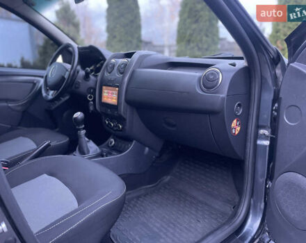 Рено Дастер 2016 в Сарнах на Automoto.ua Серый Рено Дастер, объемом двигателя 1.46 л и пробегом 255 тыс. км за 10300 $, фото 30 на Automoto.ua