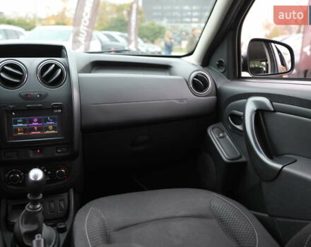 Серый Рено Дастер, объемом двигателя 1.46 л и пробегом 136 тыс. км за 12000 $, фото 12 на Automoto.ua