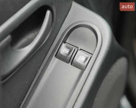 Серый Рено Дастер, объемом двигателя 1.46 л и пробегом 136 тыс. км за 12000 $, фото 19 на Automoto.ua