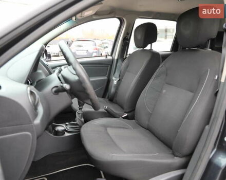 Серый Рено Дастер, объемом двигателя 1.46 л и пробегом 136 тыс. км за 12000 $, фото 6 на Automoto.ua