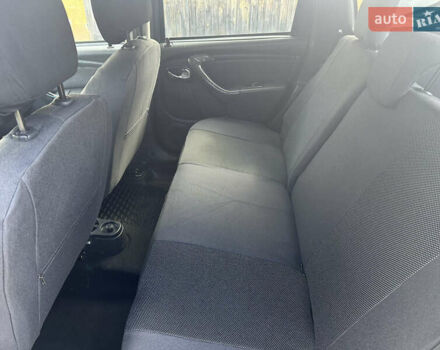 Серый Рено Дастер, объемом двигателя 1.46 л и пробегом 170 тыс. км за 8700 $, фото 9 на Automoto.ua